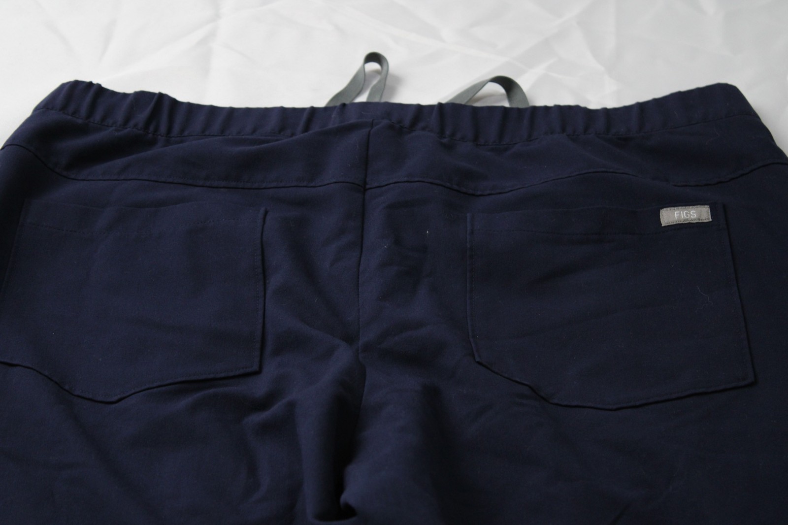 FIGS Women’s Cobija Ankle Zip Tapered Leg Scrub Pants MS7 Navy Blue Size XL