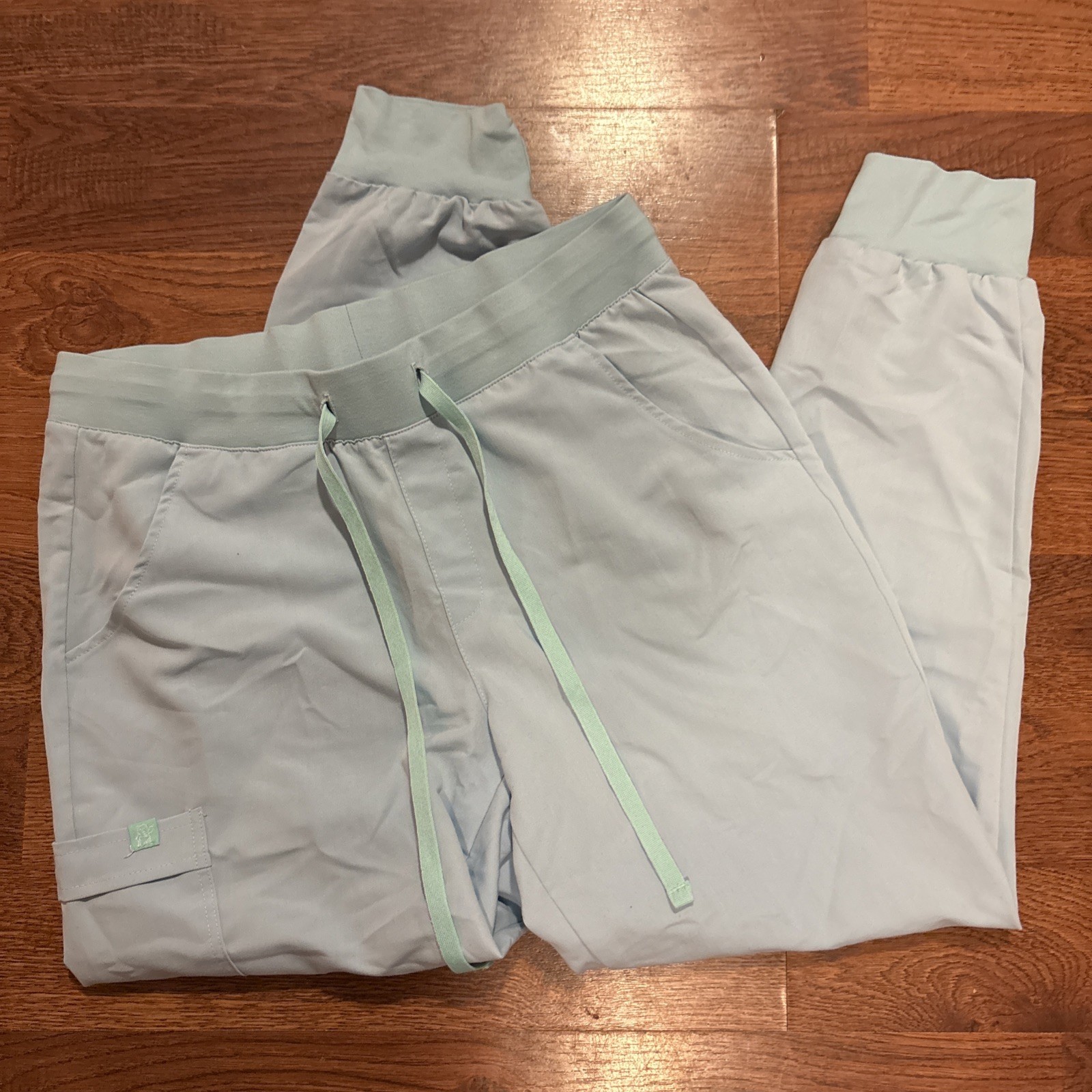 Women’s Scrub Bottoms Garde Malade Sz Medium With Drawstrings -Ribbed Ankle Cuff