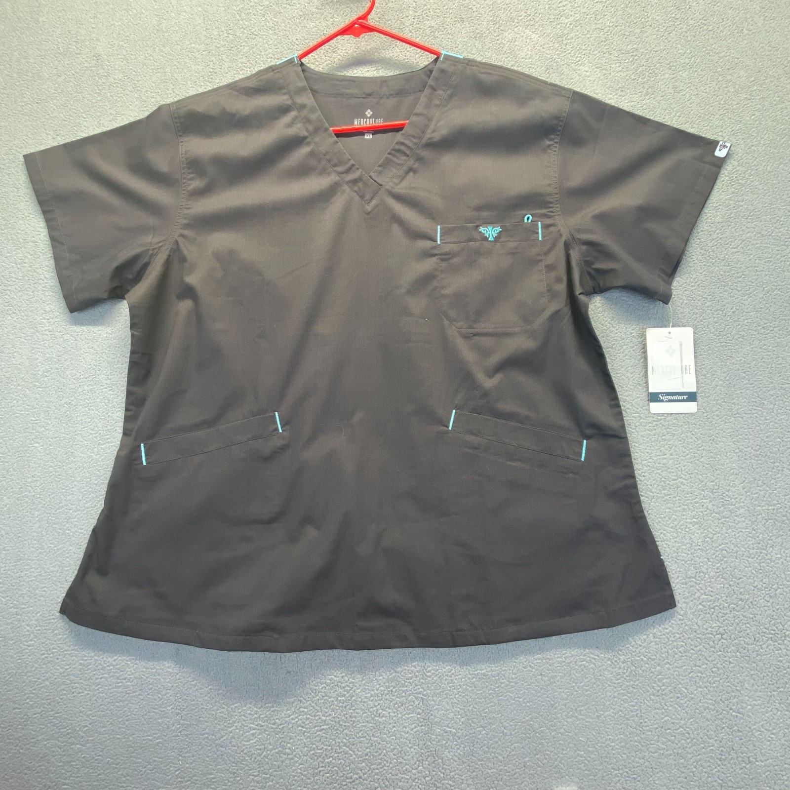 Med Couture Women’s 8403 Signature V-Neck Scrub Top, NWT,Gray/Green Size M
