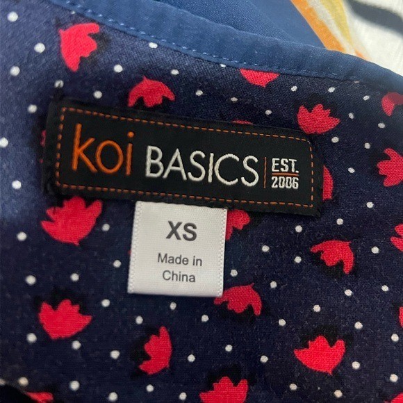Koi Basics Scrub Top Navy Blue Size XS Style 373 Short Sleeves