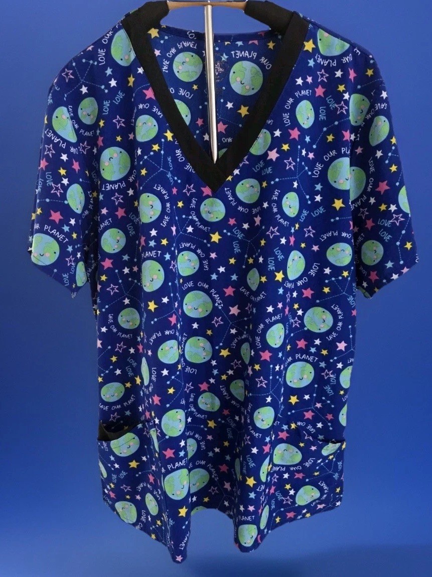 Divine Stretch Women’s Scrub Top Sz 2XL Love Our Planet Print V Neck, 3 Pockets