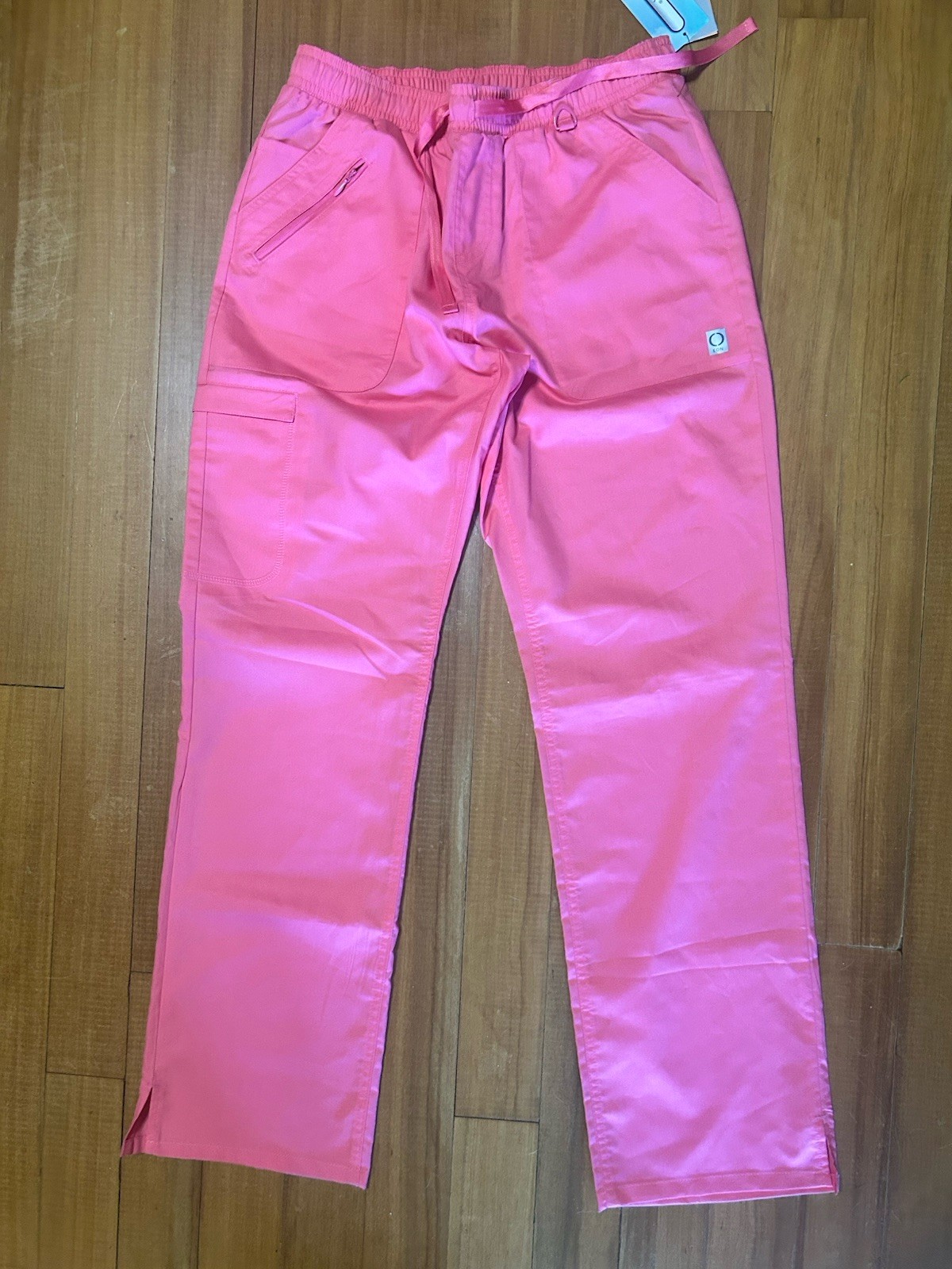 NWT / EON by Maevn Women’s Full Elastic Cargo Scrub Pant size SMALL /Retail $25