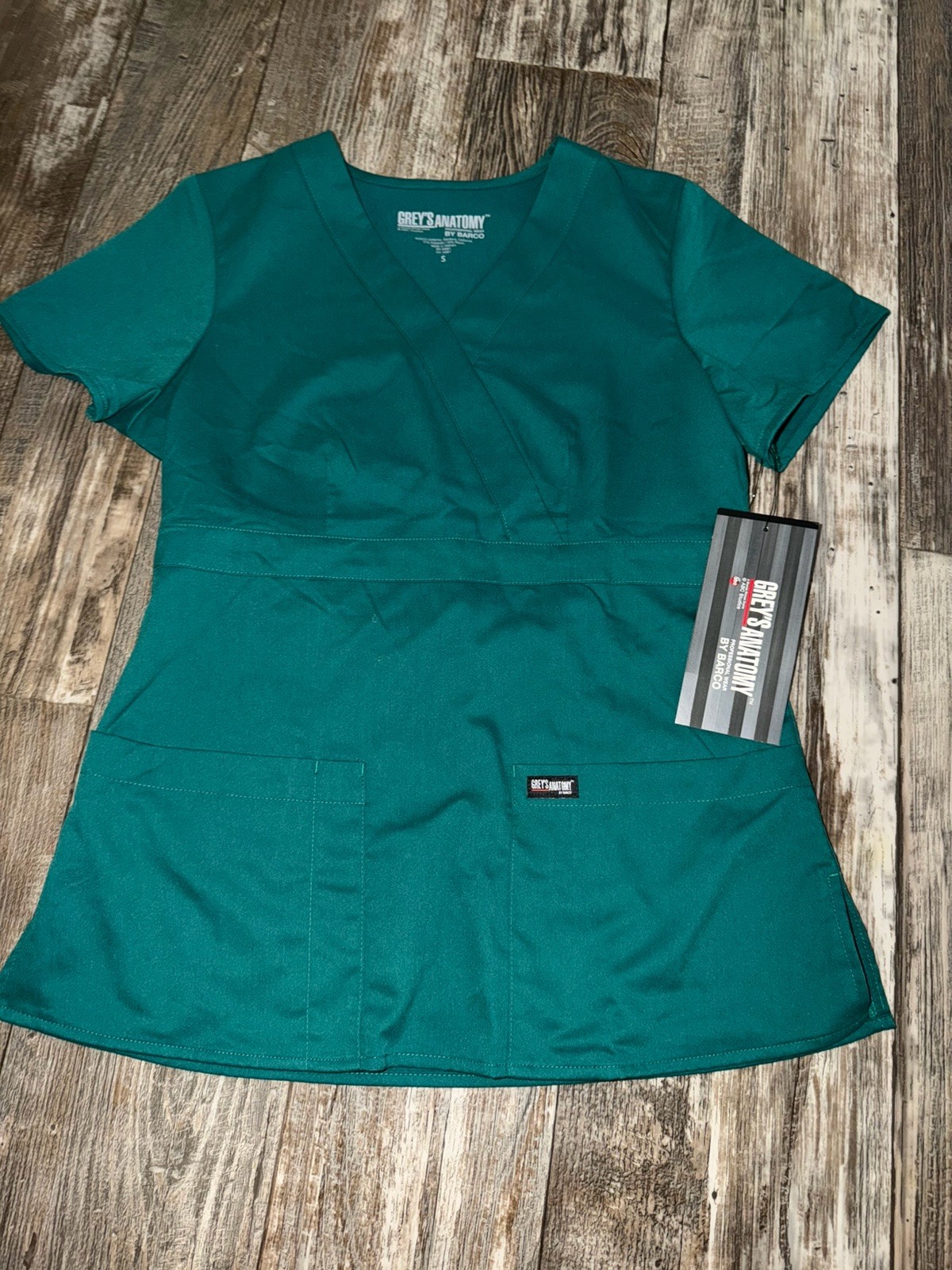 Barco Grey’s Anatomy Scrub Top V-Neck 3 Pocket Size Small Hunter Green Color