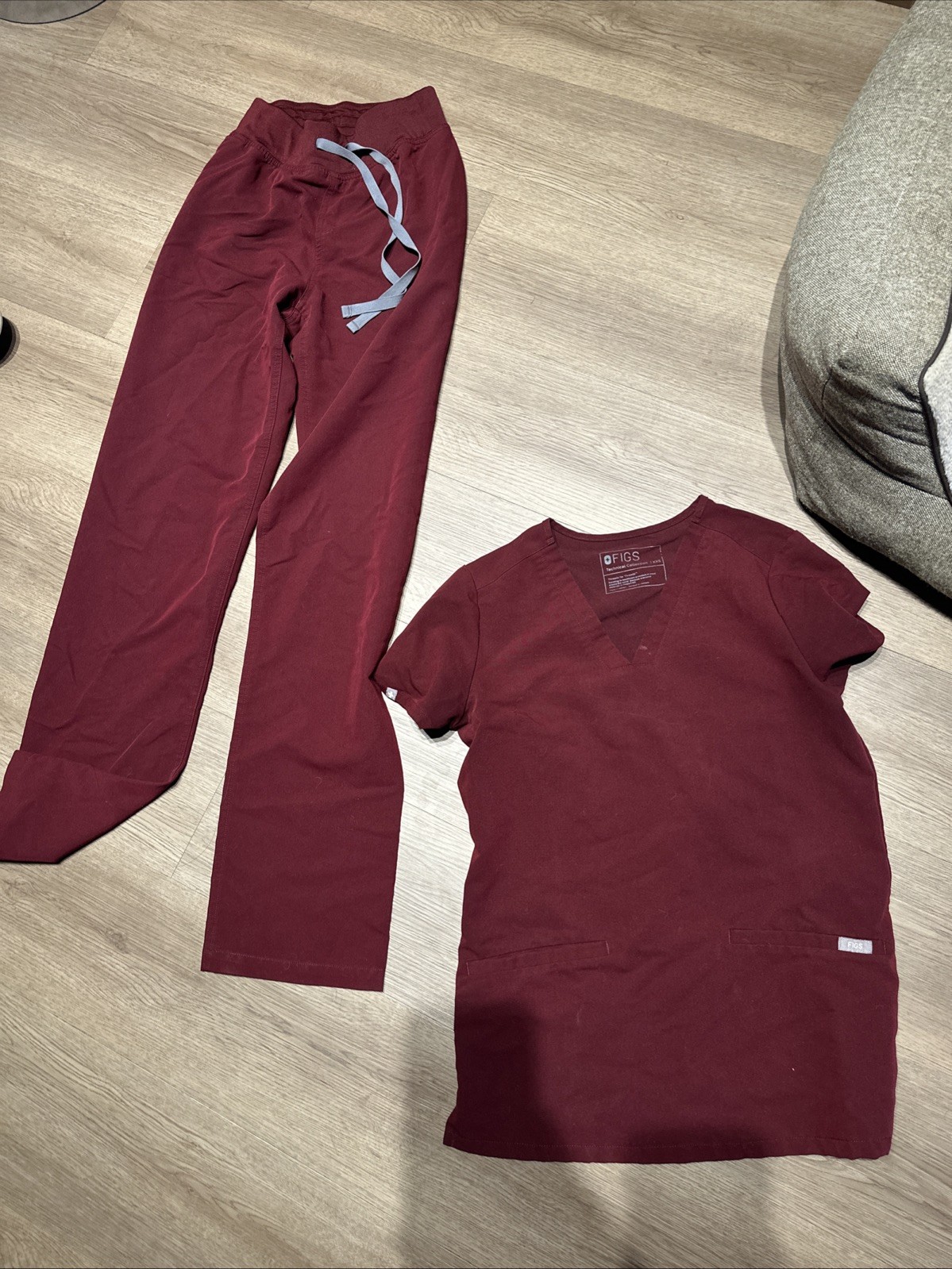 Figs Technical Collection Pants XS and Top S Burgundy
