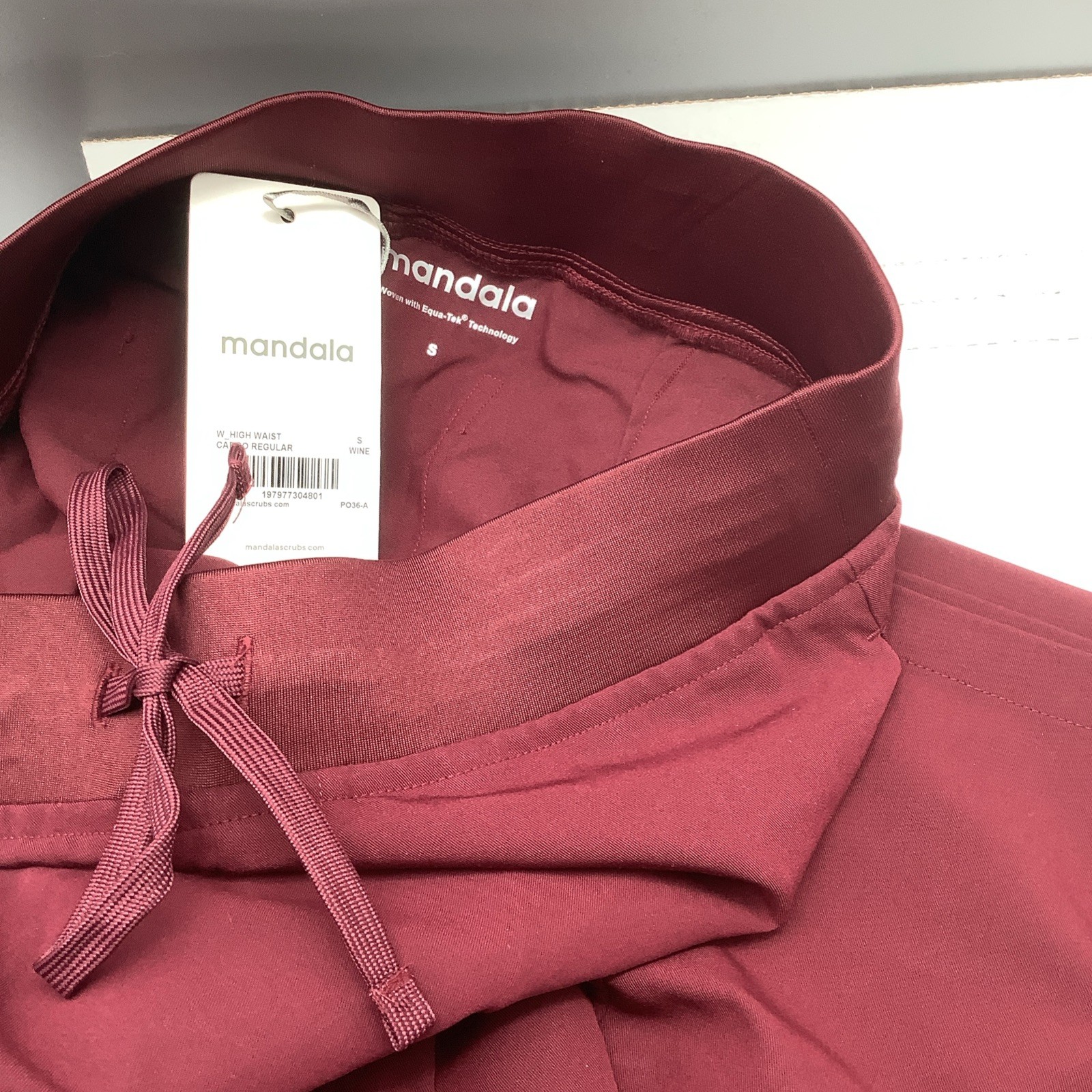 Mandala Scrubs Women High Waist Cargo Pant Size Regular Small Color Wine NWT