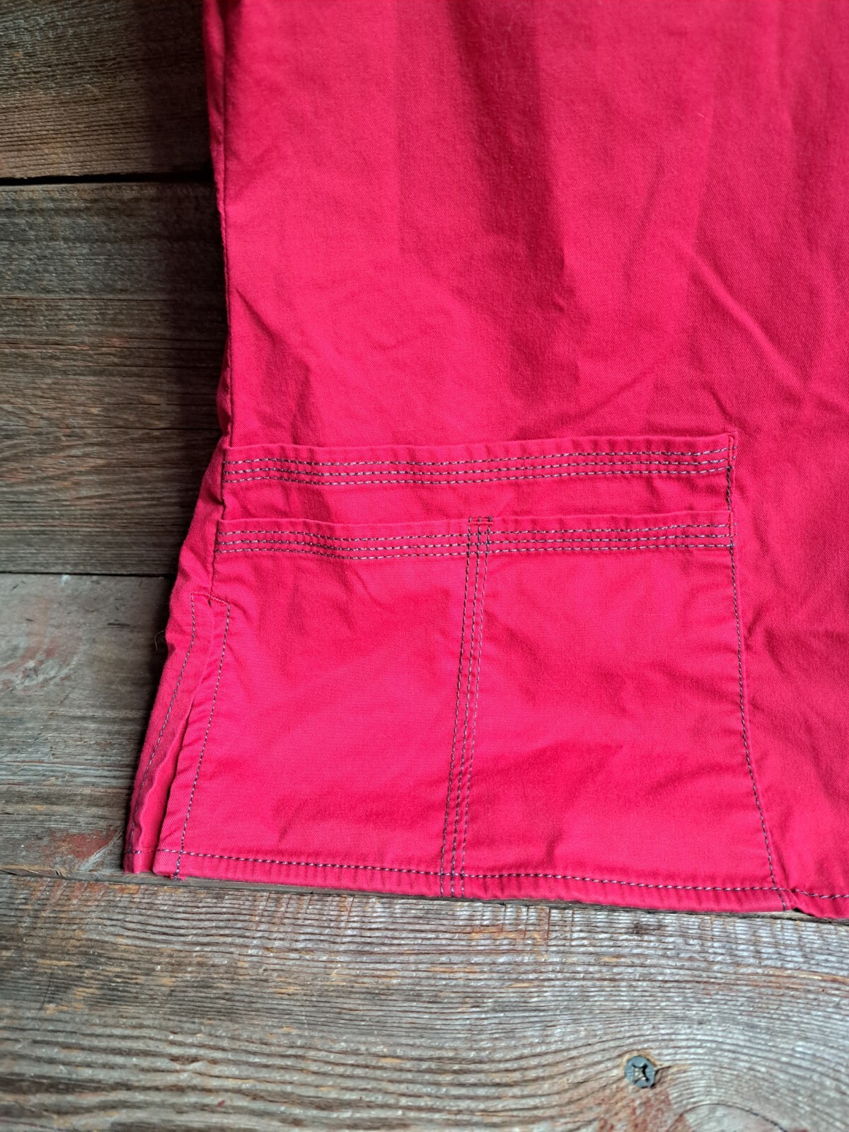 Dickies Scrub Shirt Women’s Size Small Bright Pink Many Pockets