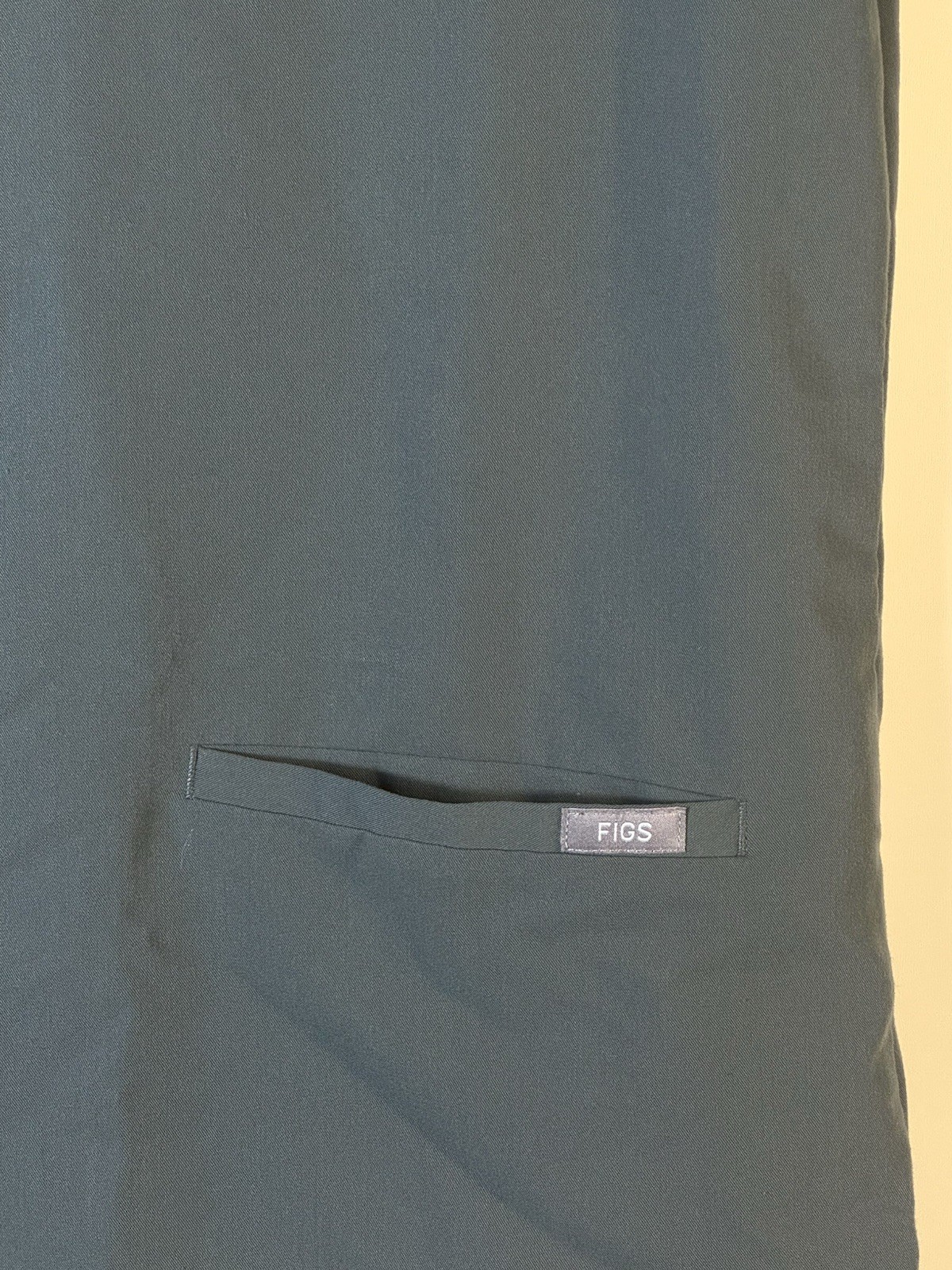 FIGS Casma Scrub Top Women S Green Gray V Neck Medical Pocket