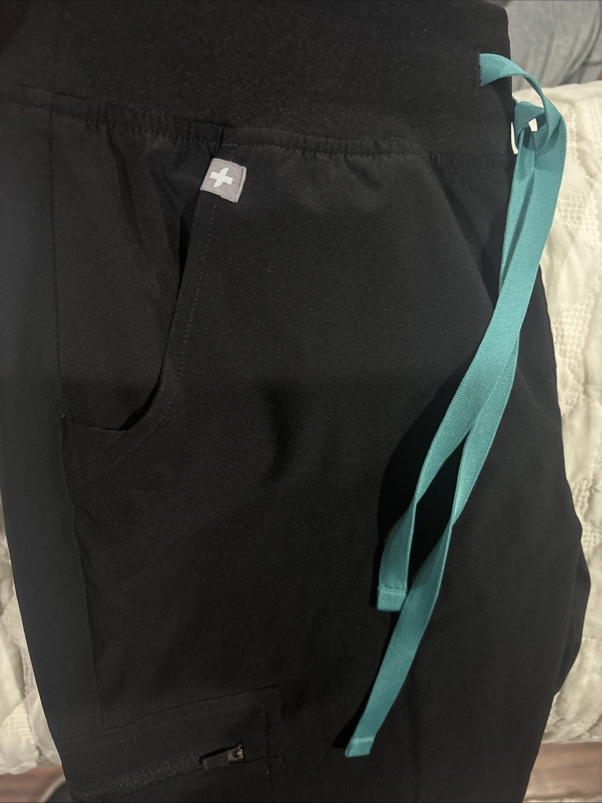 FIGS Women’s Technical Lined Jogger Scrub Pants XS/P Black Petite