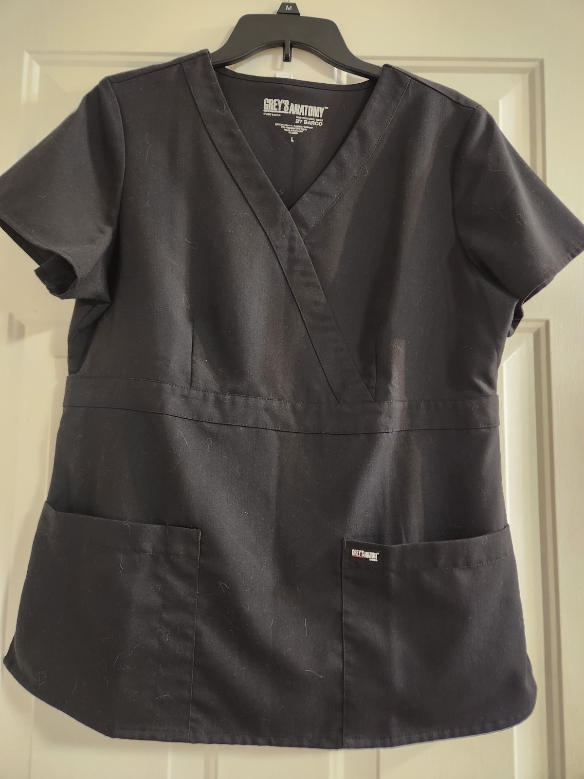 Grey’s Anatomy V-Neck Scrub Top. Black. Large. NWOT.
