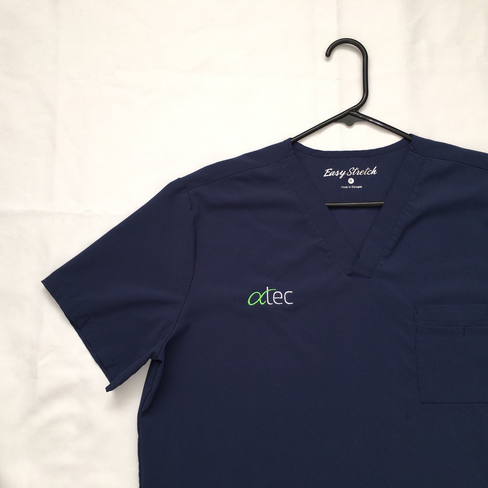 Easy Stretch Scrub Top M Navy Blue Chest Pocket Silky Feel V Neck Short Sleeve..