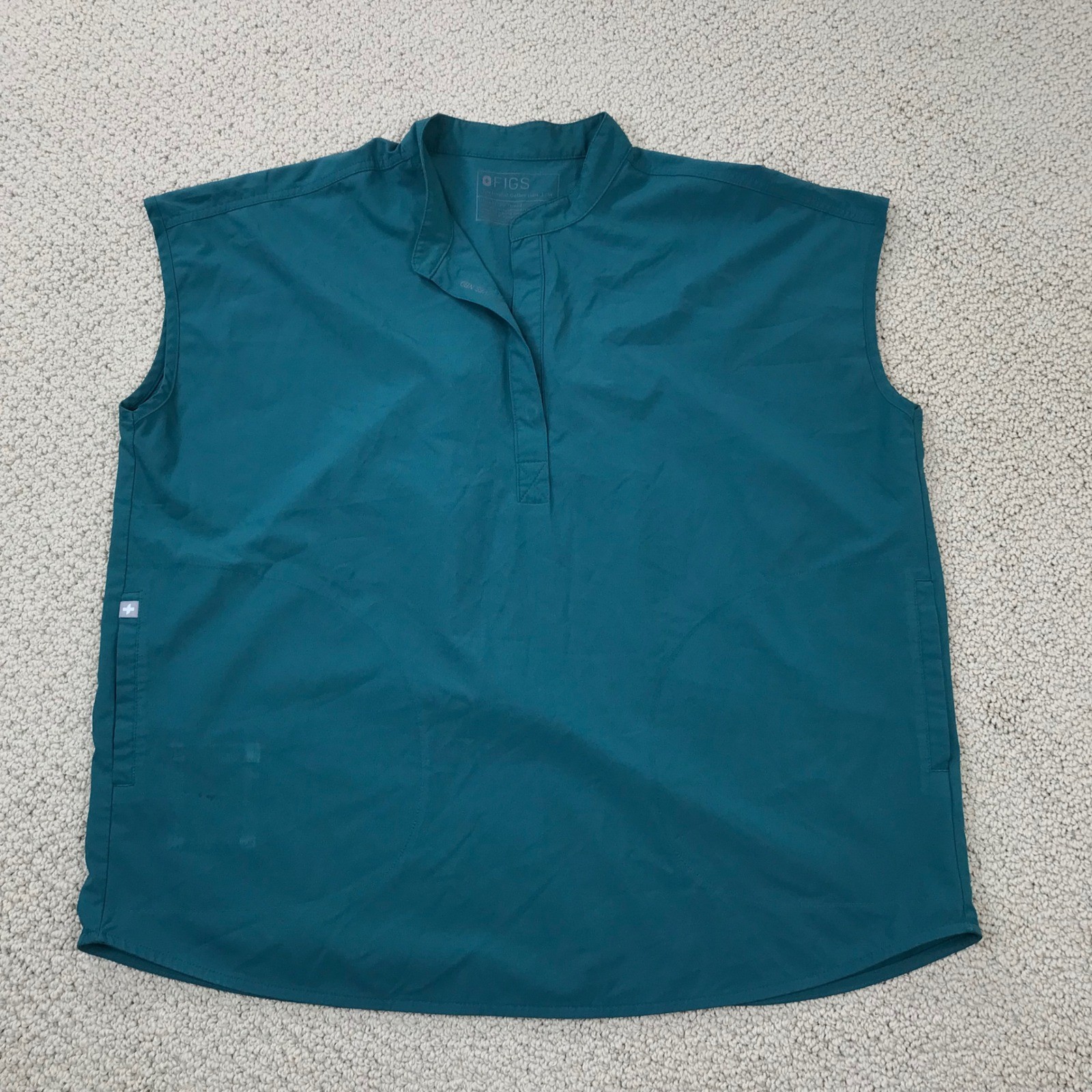 FIGS Technical Collection Sleeveless Scrub Top Teal Green Medium W21SW1055