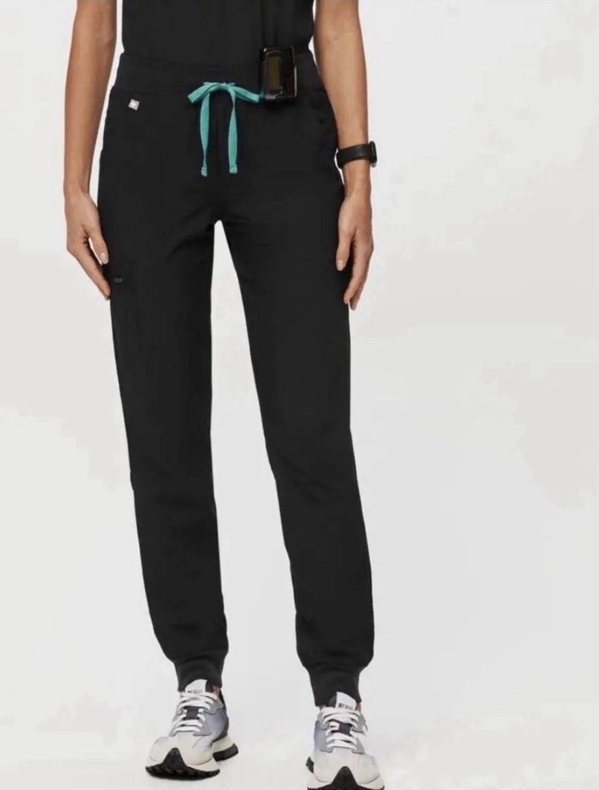 FIGS Women’s Technical Lined Jogger Scrub Pants XS/P Black Petite
