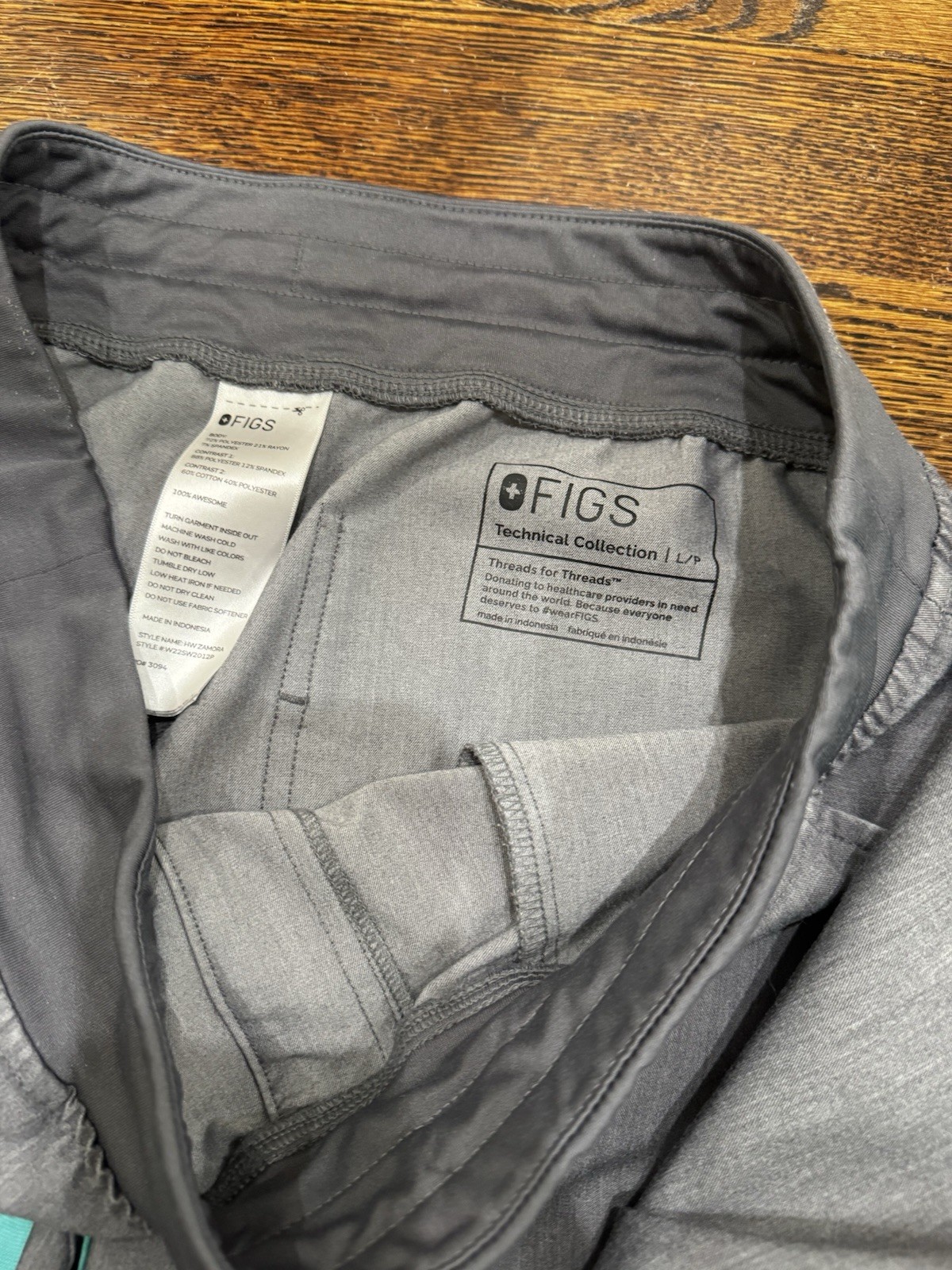 Figs Graphite Scrub Set – Catarina Top M and Zamora Joggers L/P