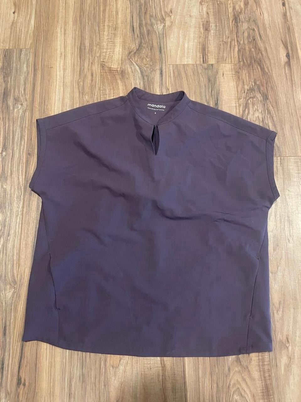 Women’s Mandala Two -Pocket Scrub Top Lavender Purple, Size Medium