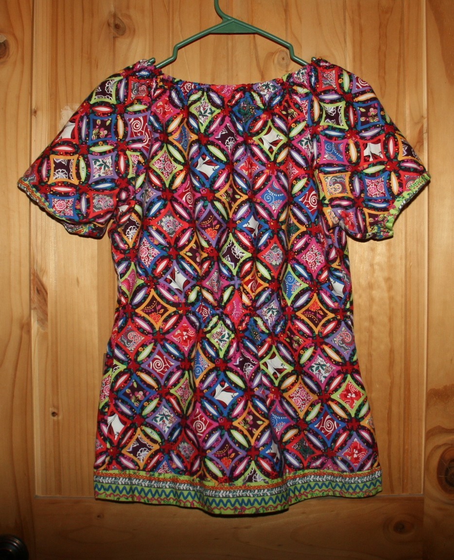 Koi Scrub Top Bright Colors Pockets UNIQUE! Size SMALL many print so UNIQUE! WoW