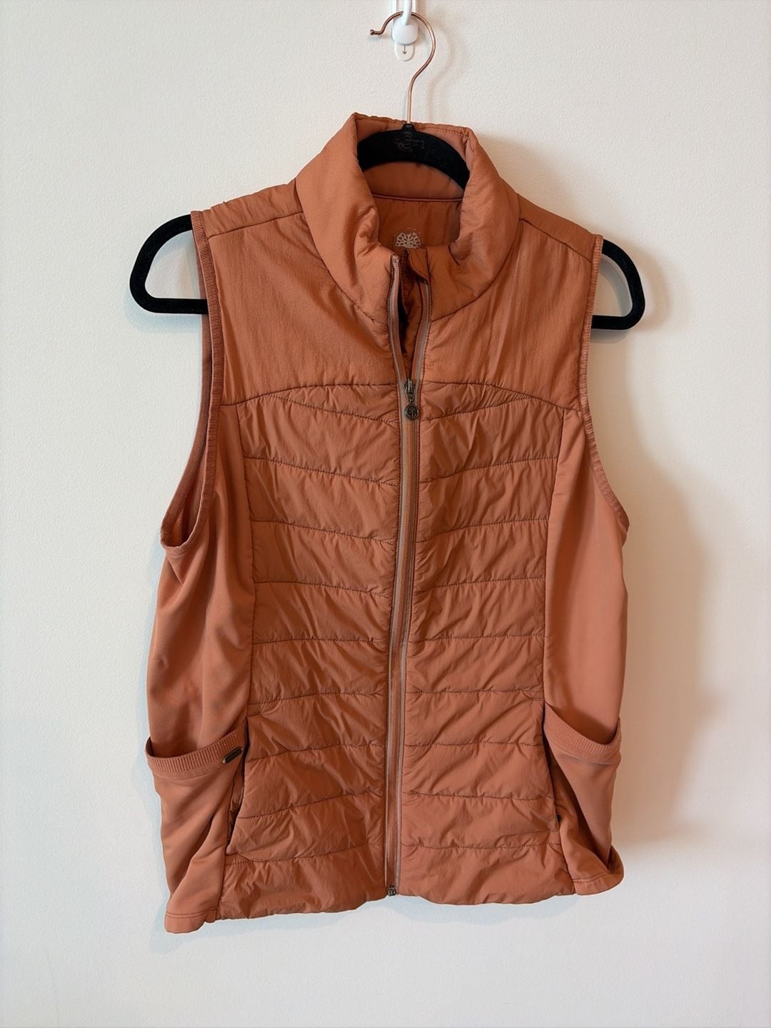 Healing Hands Women’s Khloe Quilted Sleeveless Scrub Vest Large