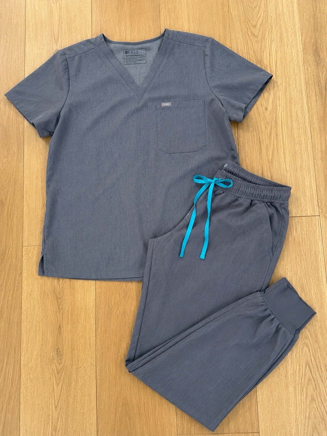 Figs Women’s Large Graphite Grey Catarina Top and Yola Scrub Pants Set