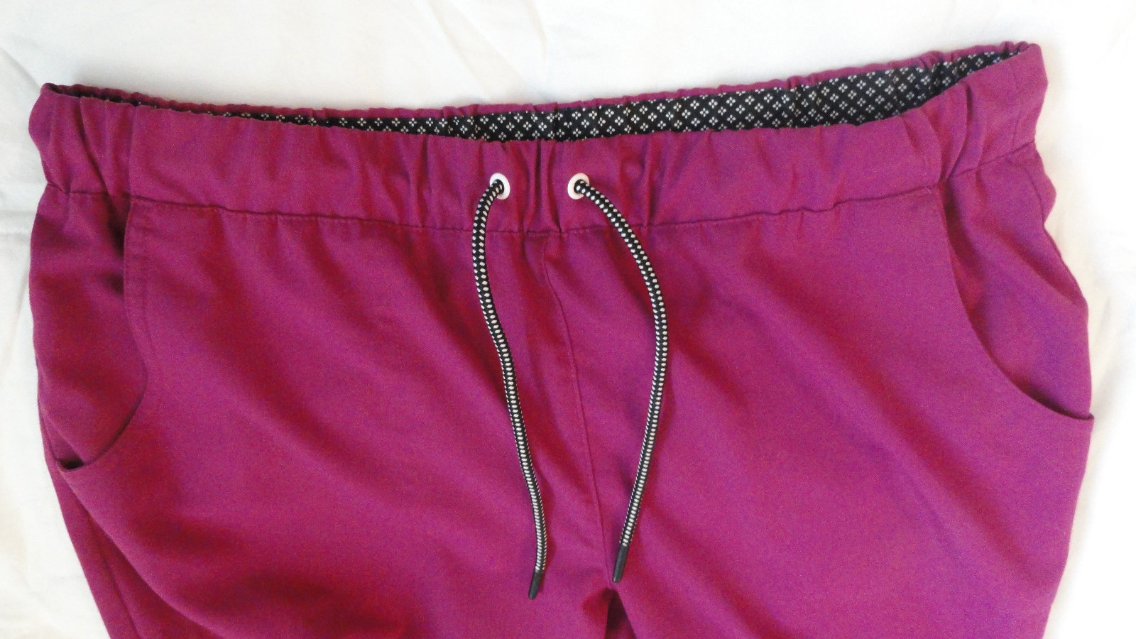 Koi Next Gen Scrub Pants Wm M Reg Azalea Pink Cargo Medical Dental VG Cond