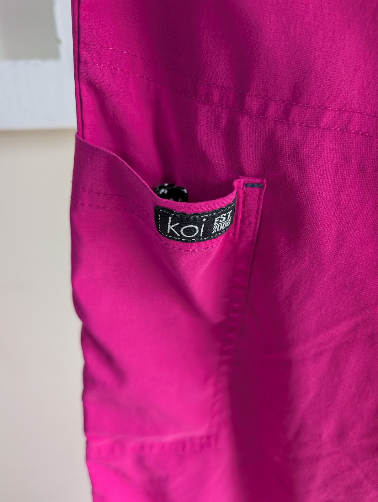 Koi BASICS Fuchsia Scrub Pants Women’s XS Petite Drawstring Cargo RN# 121336