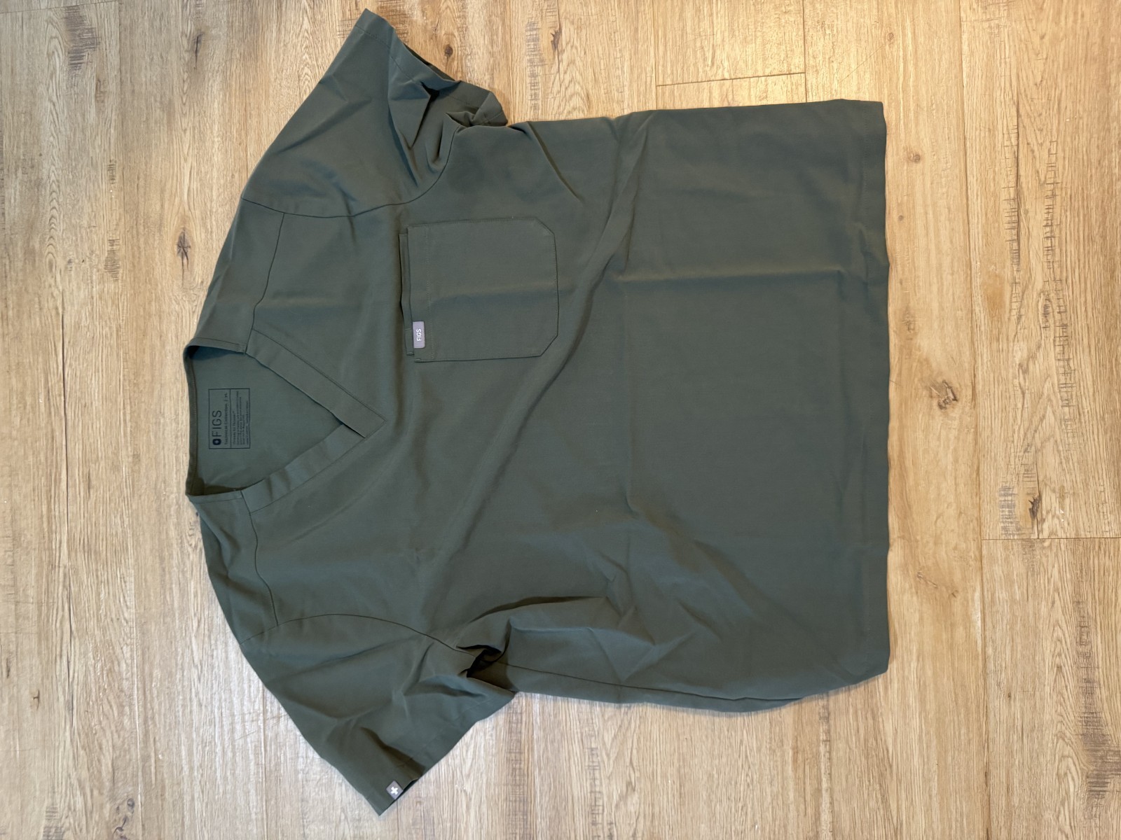 Figs scrub set men xl green Shirt and Pants