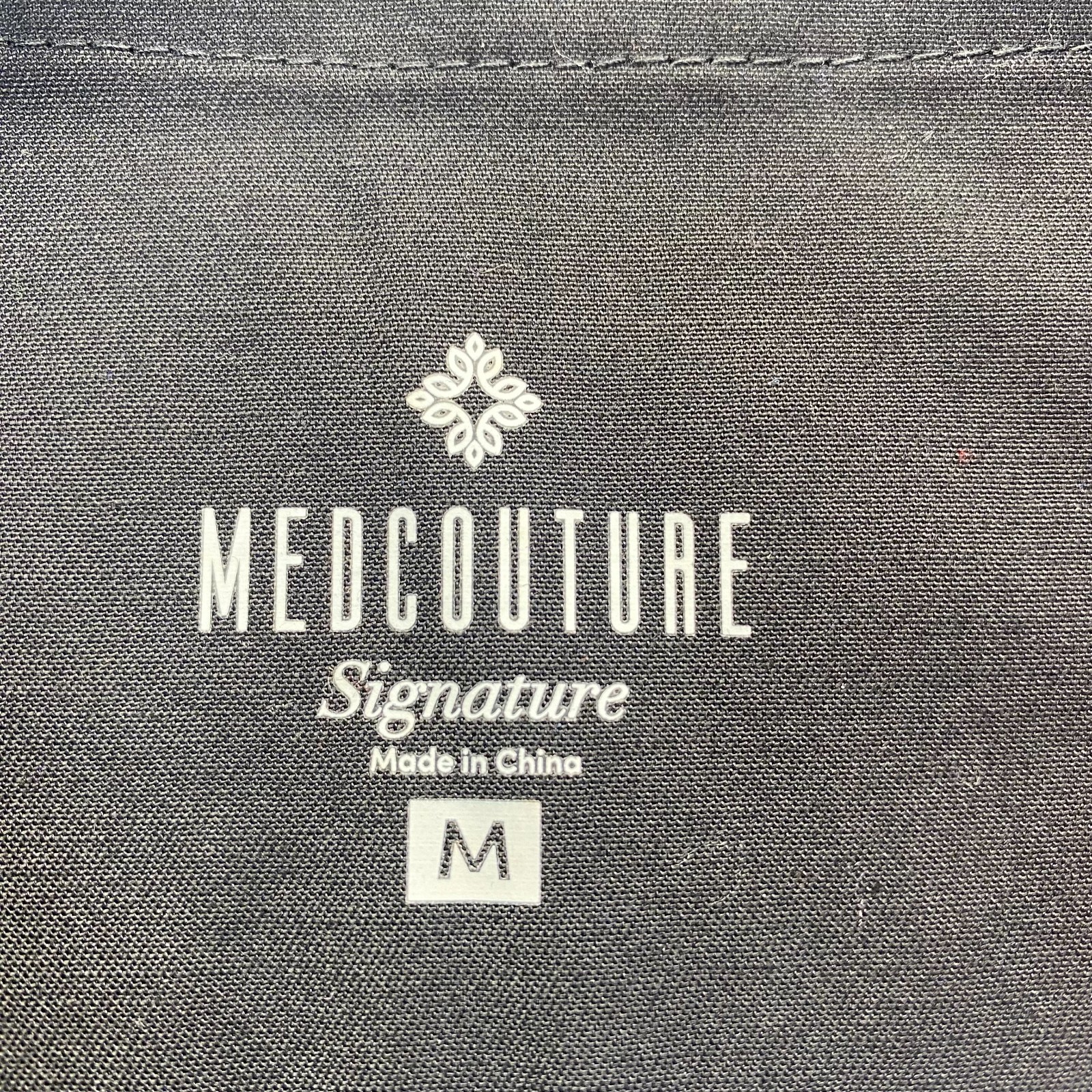 Med Couture Women’s 8403 Signature V-Neck Scrub Top, NWT,Gray/Green Size M