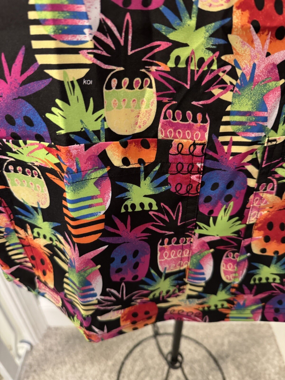 New Koi Basics Tiki Pineapple Leslie scrub top women Extra Extra Small XXS 2XS