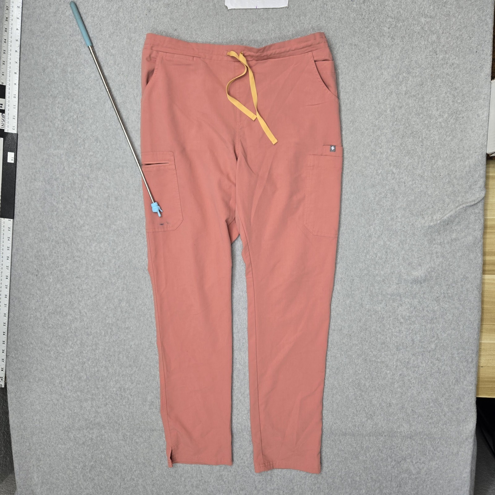 FIGS Women Scrub Pants L/T Pink Cargo High Waisted Yola Skinny PO#1516 Logo READ