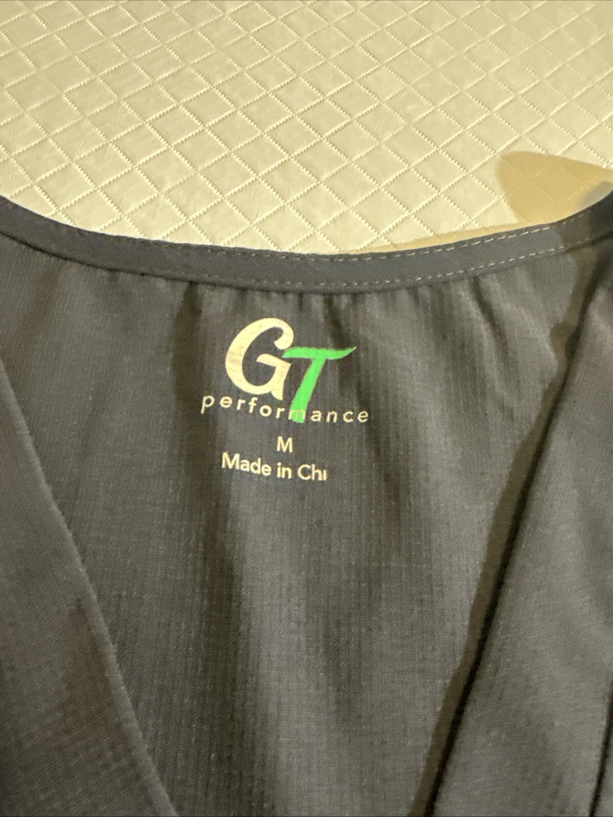 GT Performance Unisex Women’s 3 Pocket V-Neck Scrub Top Steel Gray NWT Size M