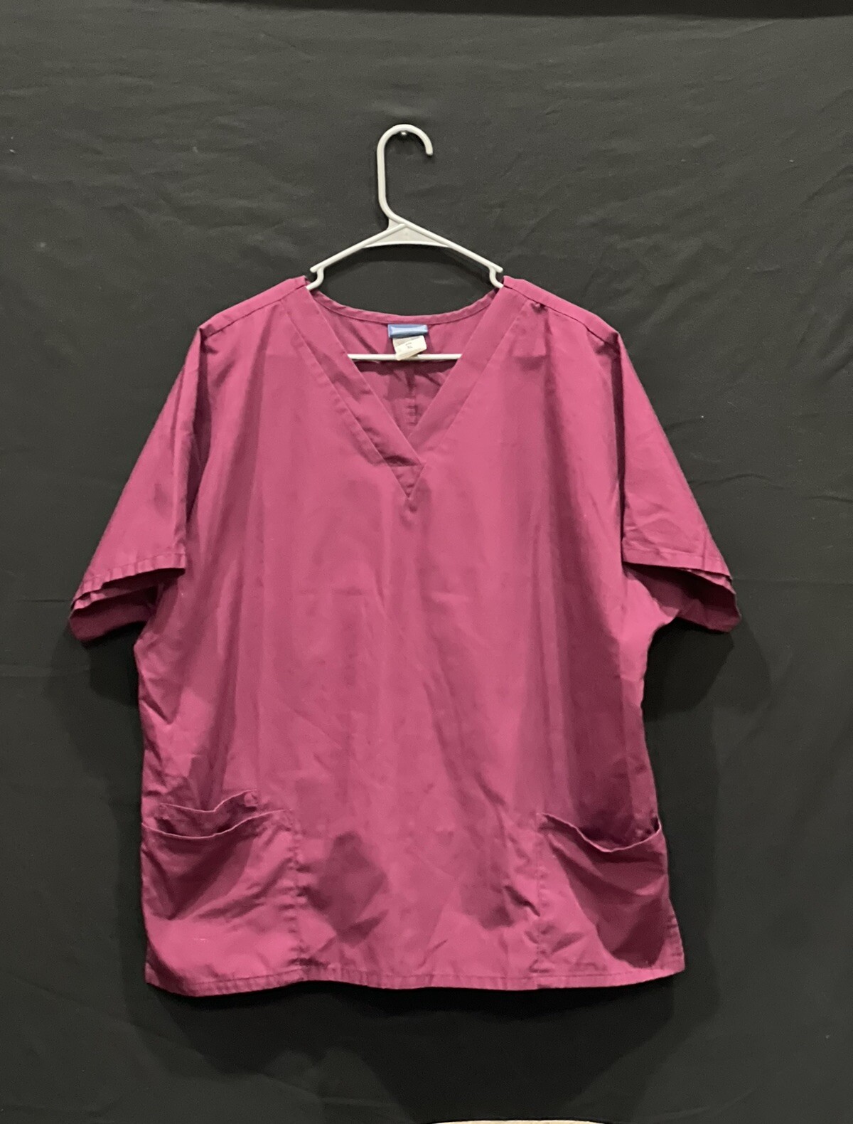 Cherokee Workwear Women’s V-Neck Scrub Set – 4700 – Pink/Fuchsia SZ XL