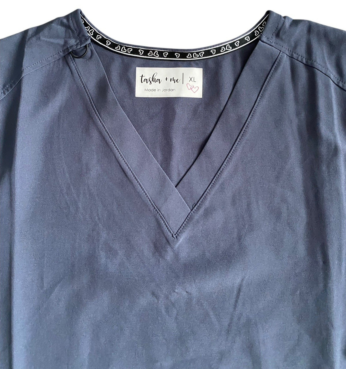 Tasha & Me Scrub Top Womens XL Gray 2 Pocket Uniform Shirt Workwear New