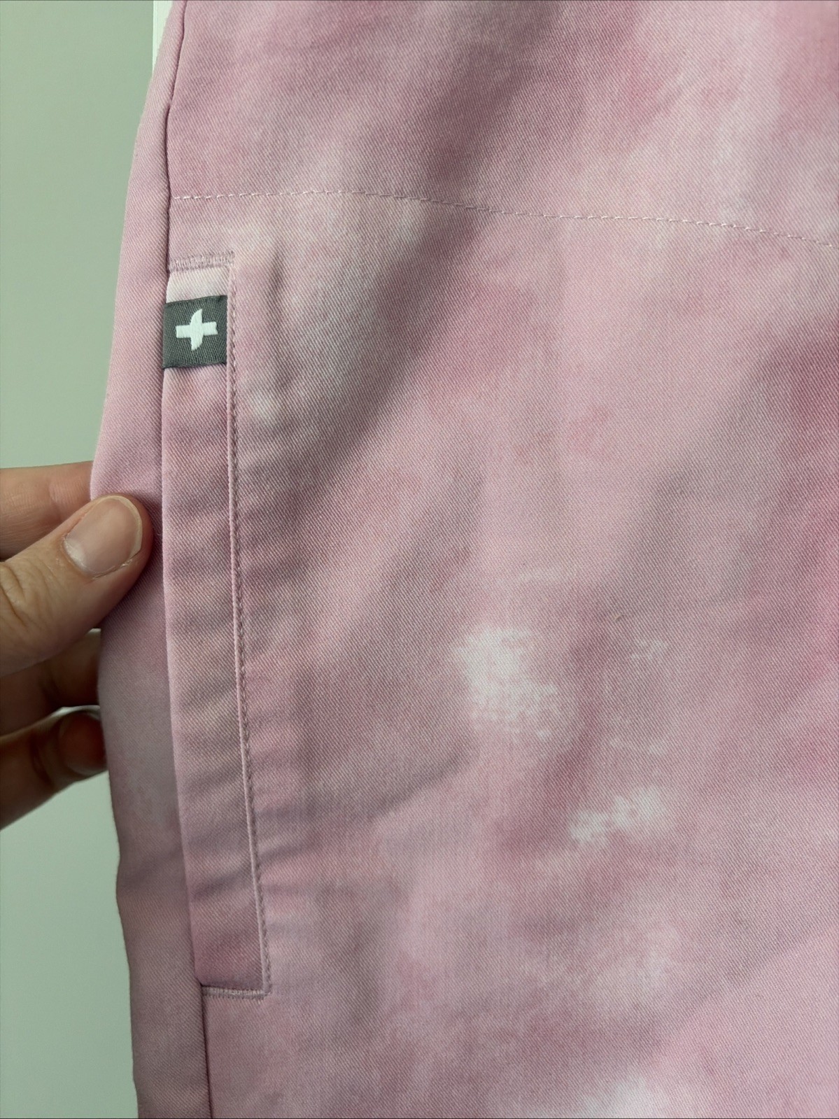 FIGS Rafaela Oversized Sleeveless Scrub Top Pink Cloud Wash Tie Dye Women’s XS