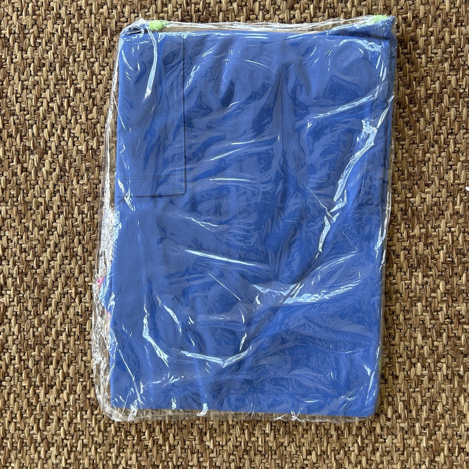 Sealed NWT Urbane Ultimate Crossover Scrub Top Medical Uniform XL Blue/Green 1X