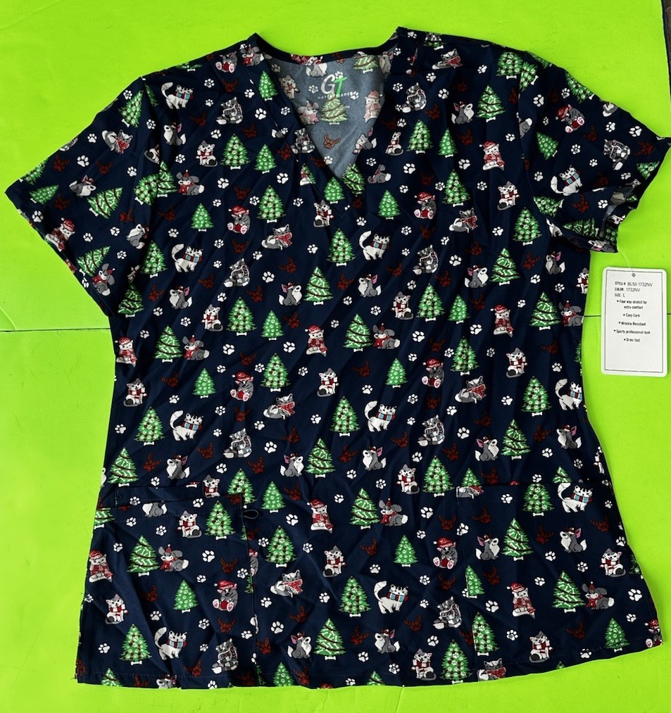 GT Performance Cats & Dogs Holiday Scrub Top Size LG NWT