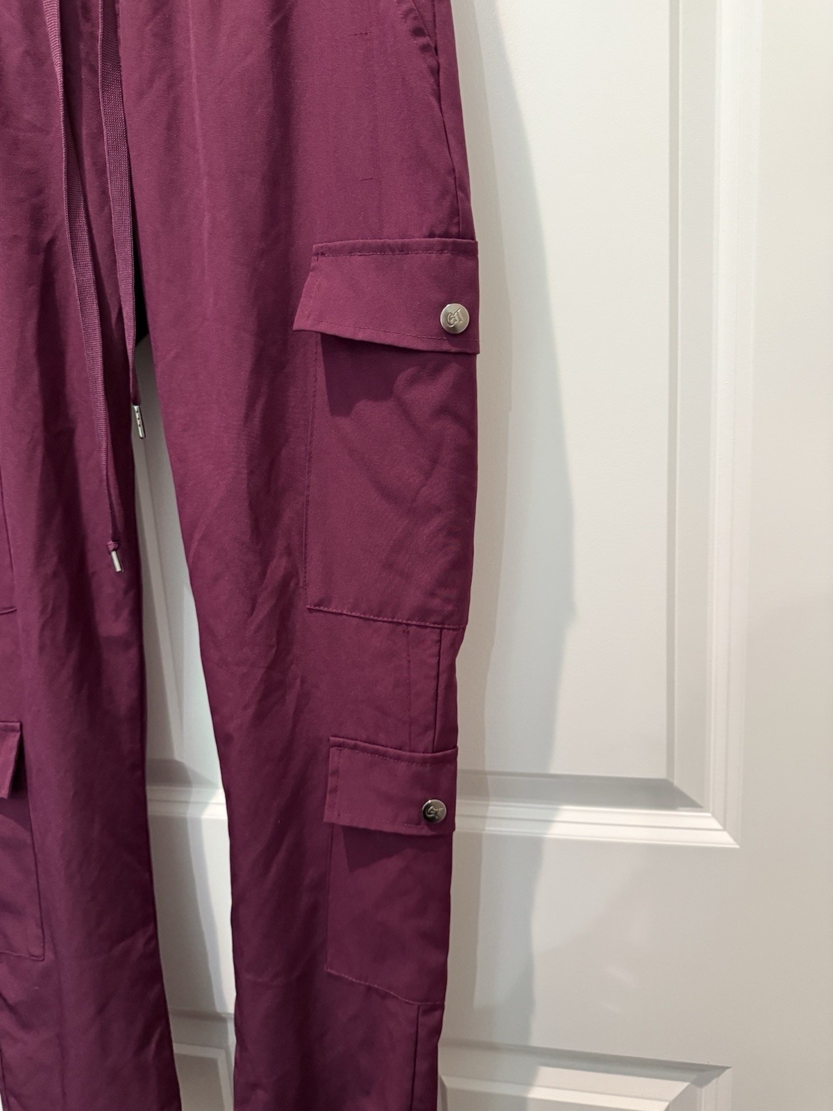 GT Performance Burgundy Scrub Pants S Cargo Pockets Polyester Spandex Medical
