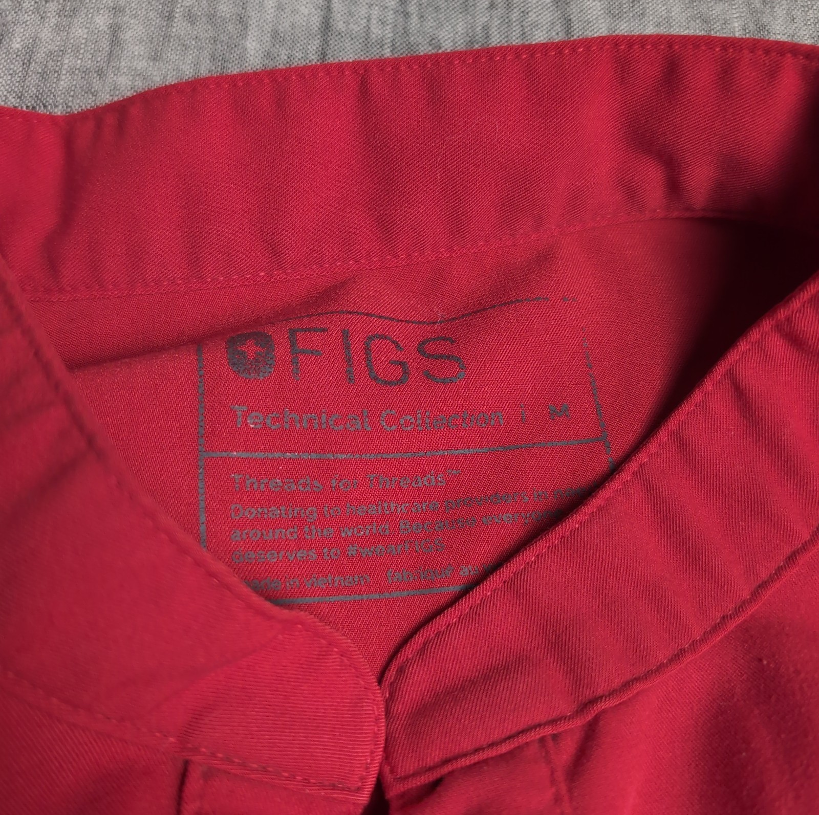 Figs Scrub Set Women’s – Rafaela Top M, Zamora Joggers L/P Petite – Winning Red