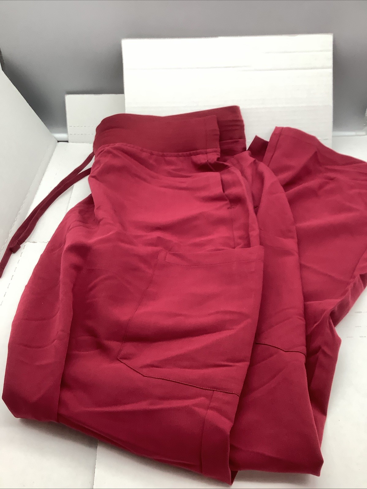 Mandala Scrubs Women Cargo Pant Size Regular Large Color Garnet NWT