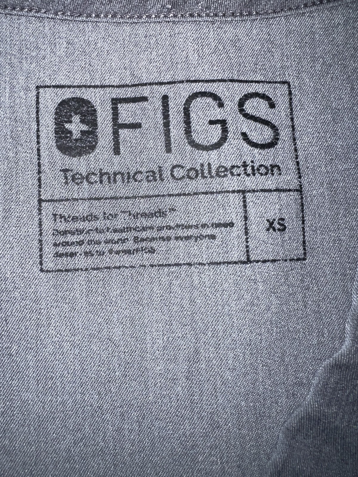Figs Women’s Gray Size XS 2 Tops and 1 Pant💥