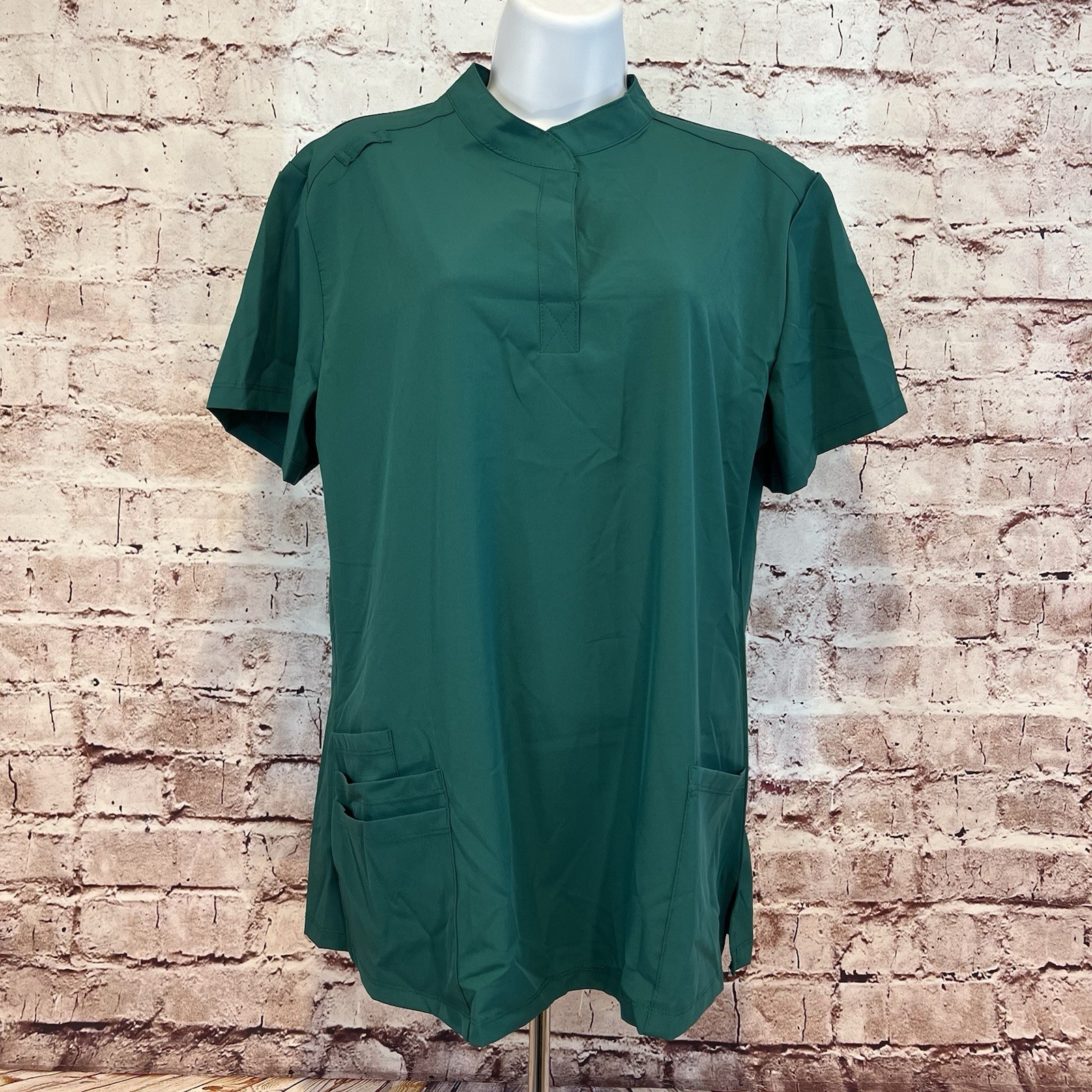 GT Performance Women’s Hunter Green Easy Care Short Sleeve Medical Scrub Top L