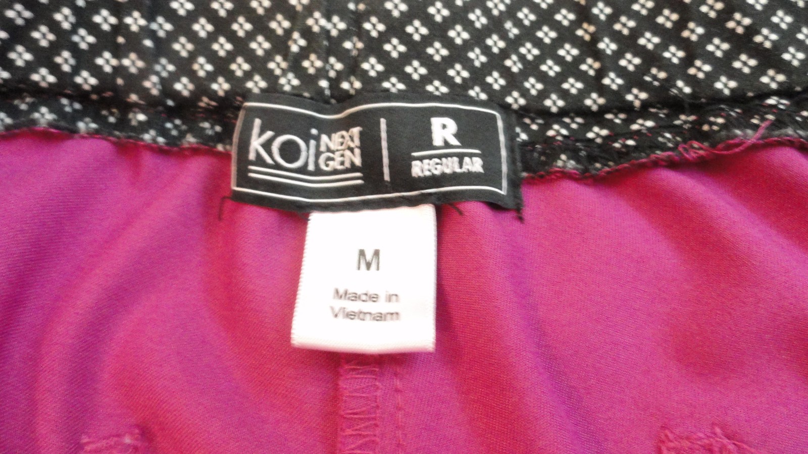 Koi Next Gen Scrub Pants Wm M Reg Azalea Pink Cargo Medical Dental VG Cond