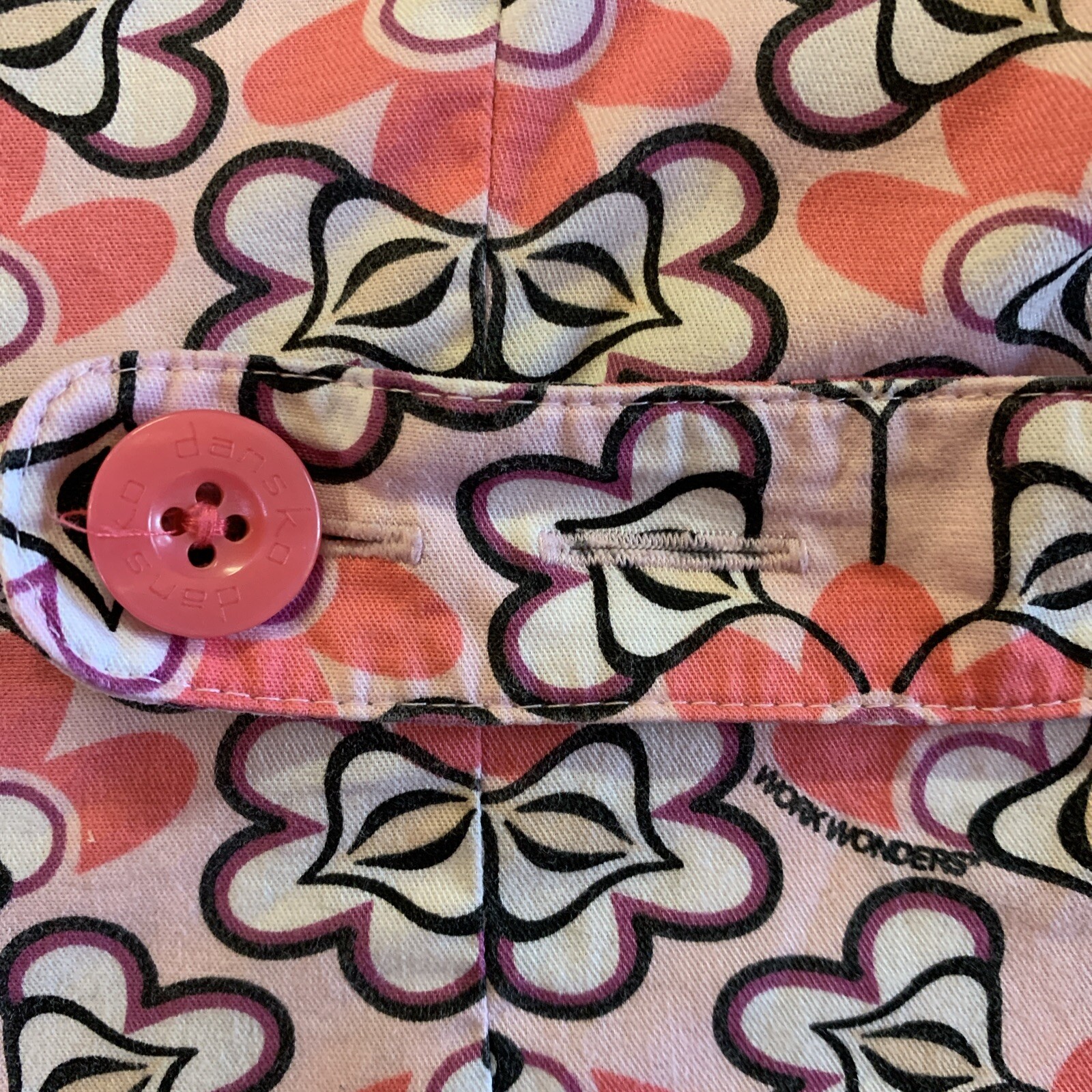 Dansko Scrub Top Women’s Small Pink Nursing Vet Medical Uniform S/S Adjustable