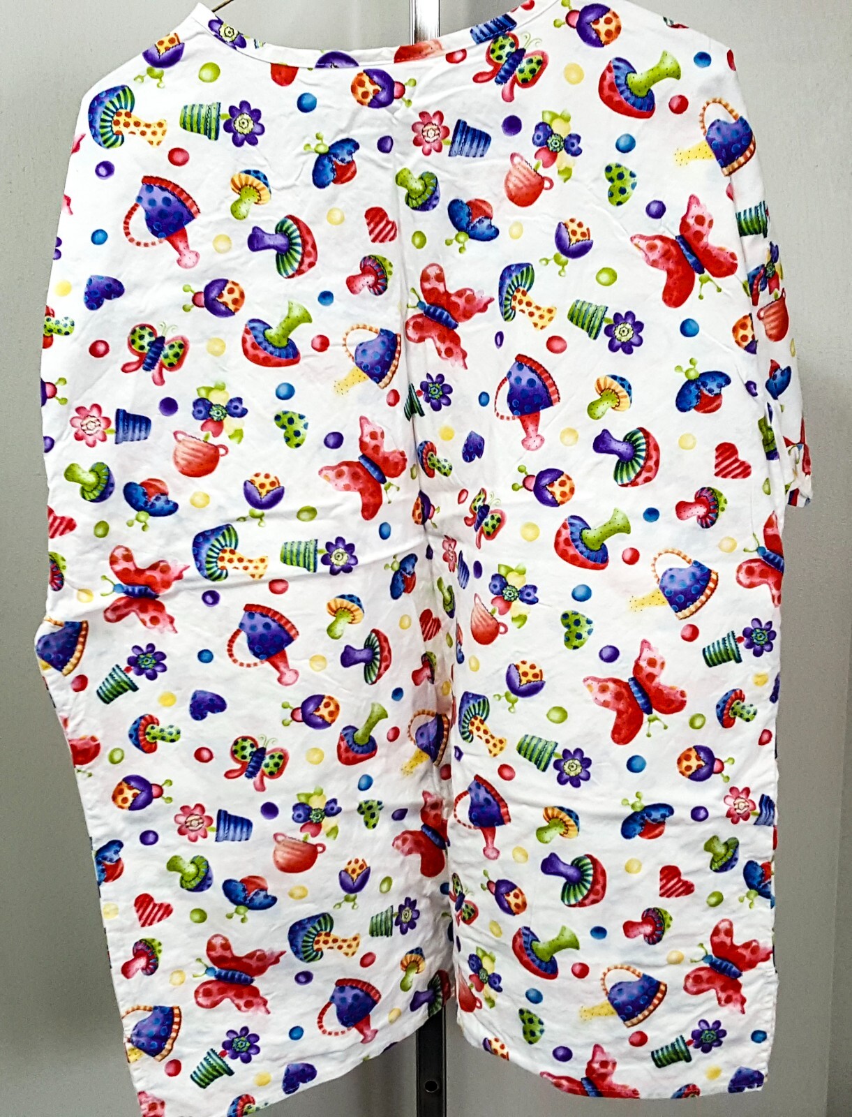 Crest Cottons Mushroom Flower Butterfly XL 52″ Scrub Top Shirt Spring Summer