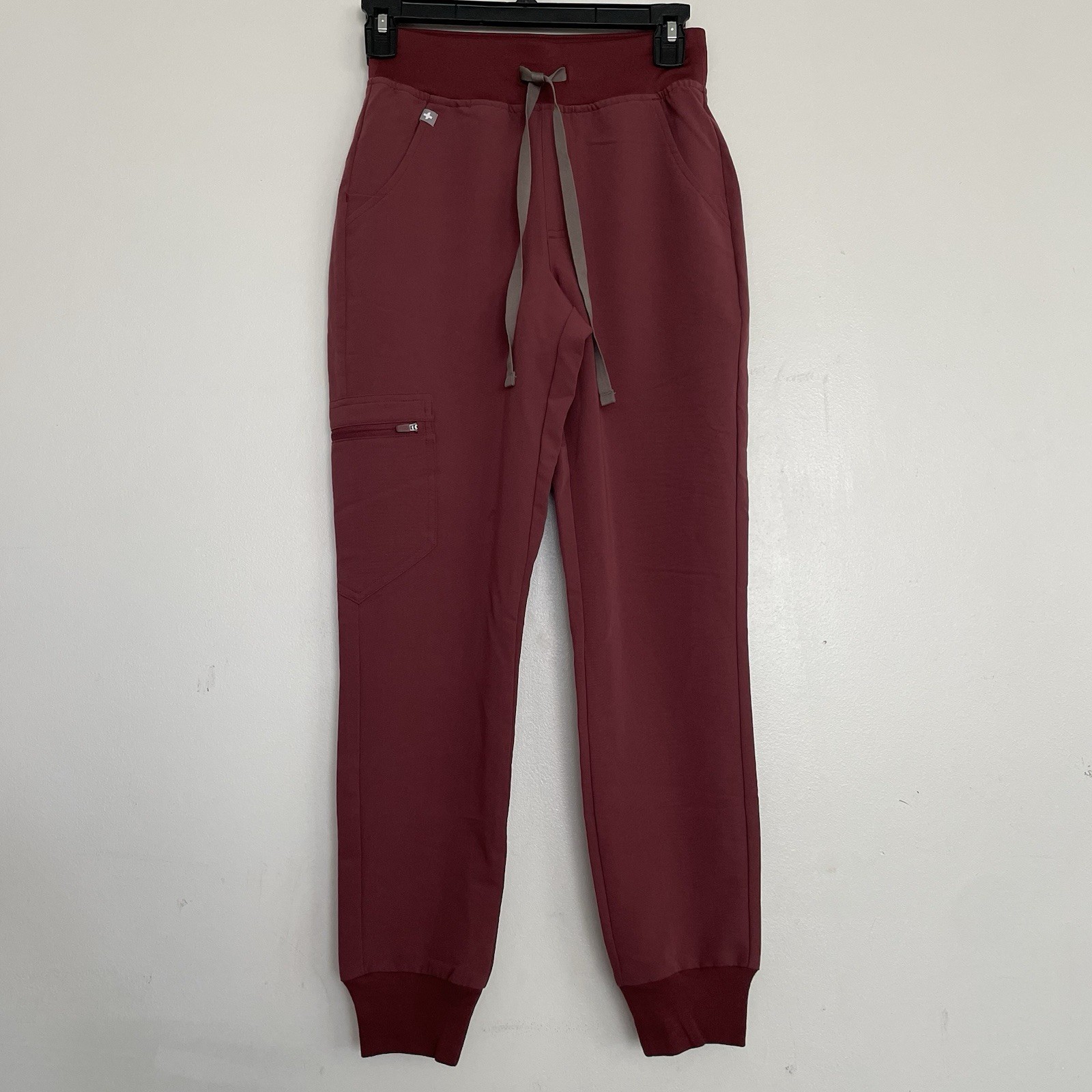 Women’s FIGS High Waisted Zamora Jogger Scrub Pants Dark Cherry 3088 Size XXSP