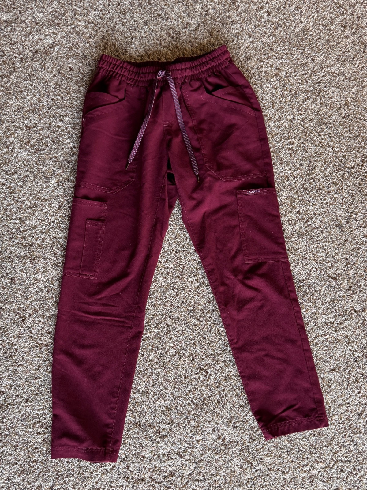 Jaanuu – Women’s 8 Pocket Cargo Scrub Pants XS – PETITE burgundy J95102